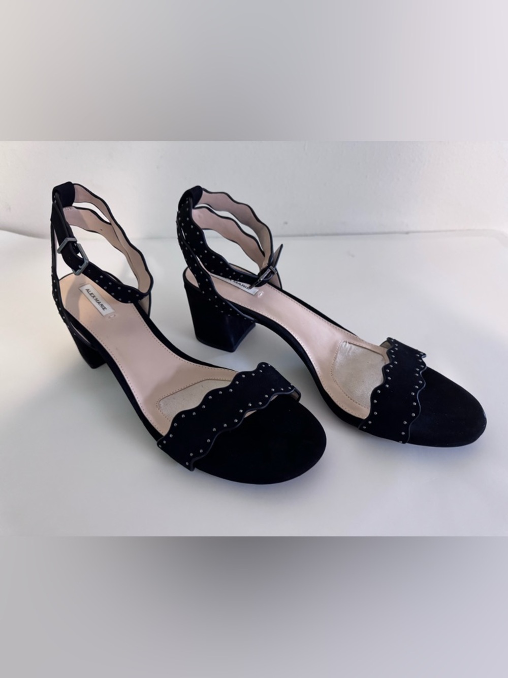 Alex Marie Black Suede Heels Scalloped Edges Stud Accents size 10 Narrow Fit